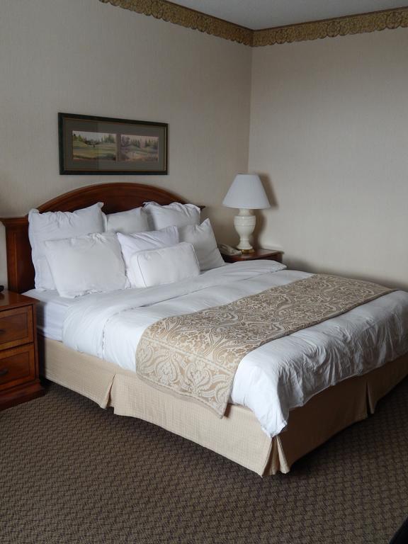 Quail Hollow Resort Trademark Collection By Wyndham Painesville Rom bilde