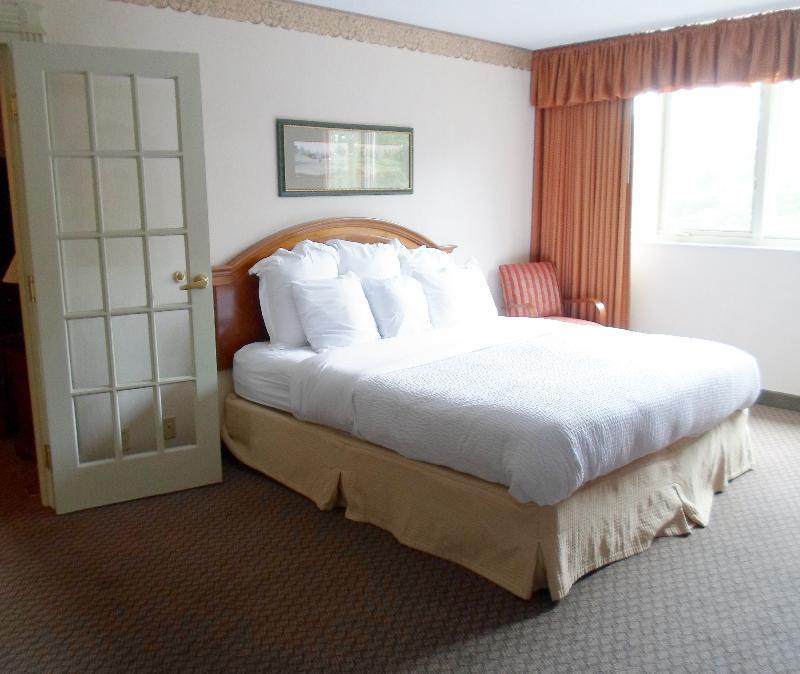 Quail Hollow Resort Trademark Collection By Wyndham Painesville Eksteriør bilde